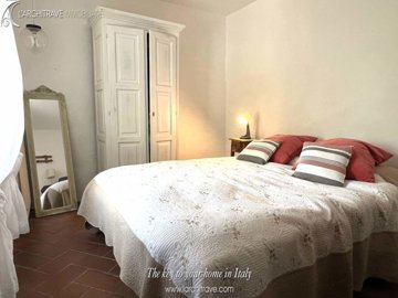 24518845-9416-8254-a827-dd14447347fe