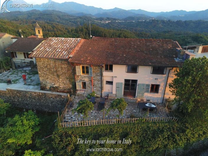 Image No.2-Maison de 2 chambres à vendre à Fivizzano