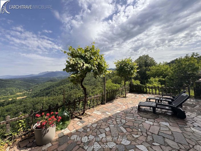 Image No.2-Maison de 2 chambres à vendre à Fivizzano