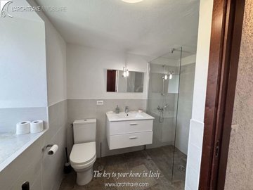 5853c2e3-6bb8-d011-1f89-c260924e2e94