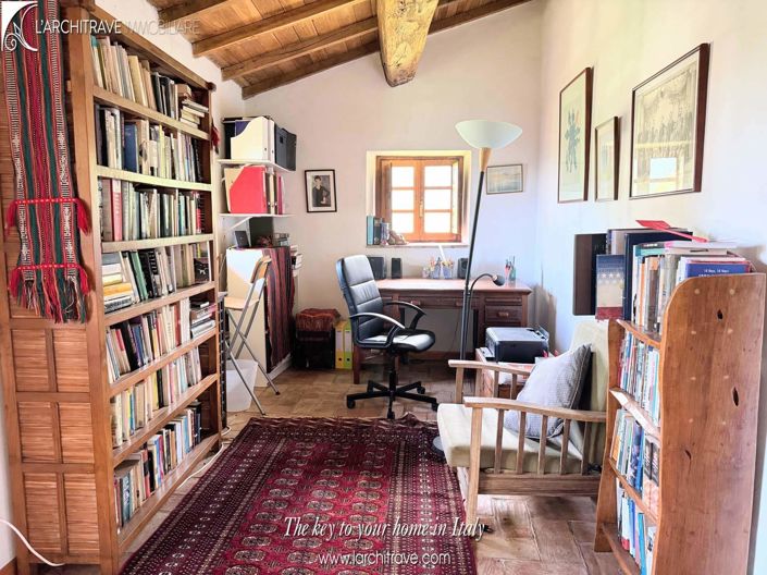 Image No.12-3 Bed House for sale