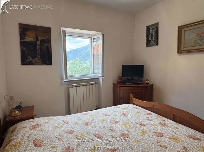 Image No.10-2 Bed House for sale