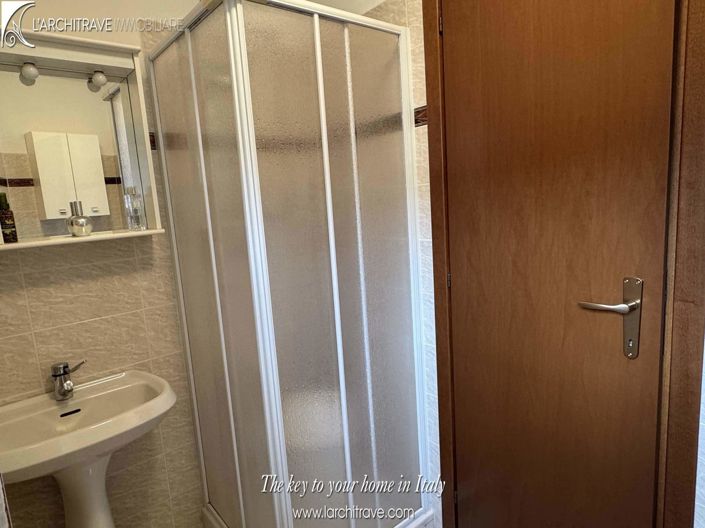 Image No.15-2 Bed House for sale