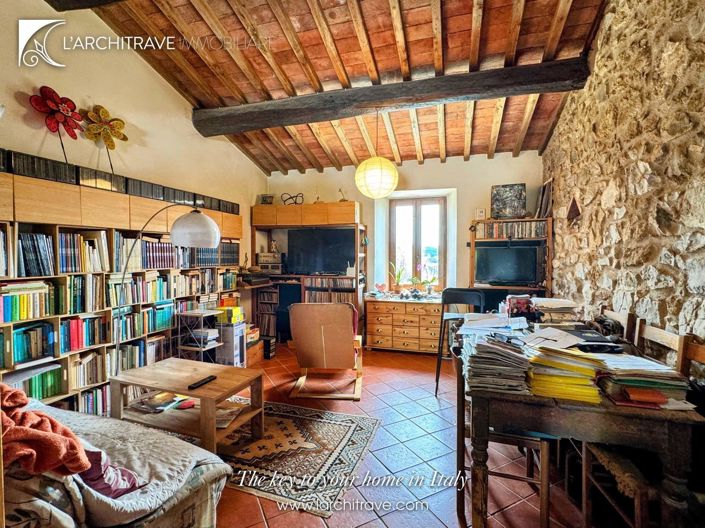 Image No.33-3 Bed Villa for sale