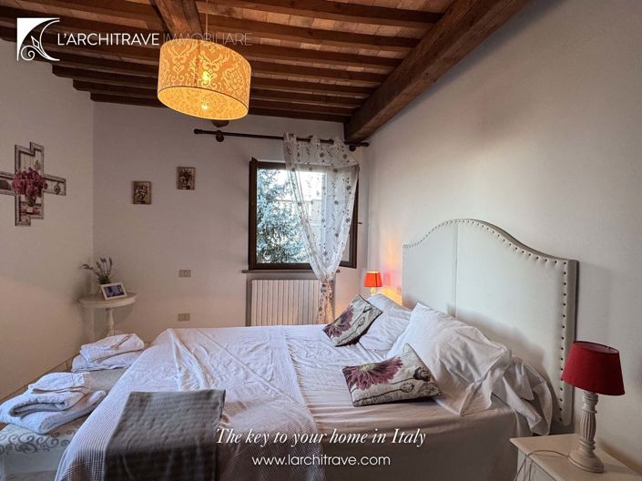 Image No.13-3 Bed House for sale