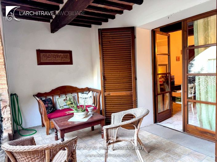 Image No.17-3 Bed House for sale