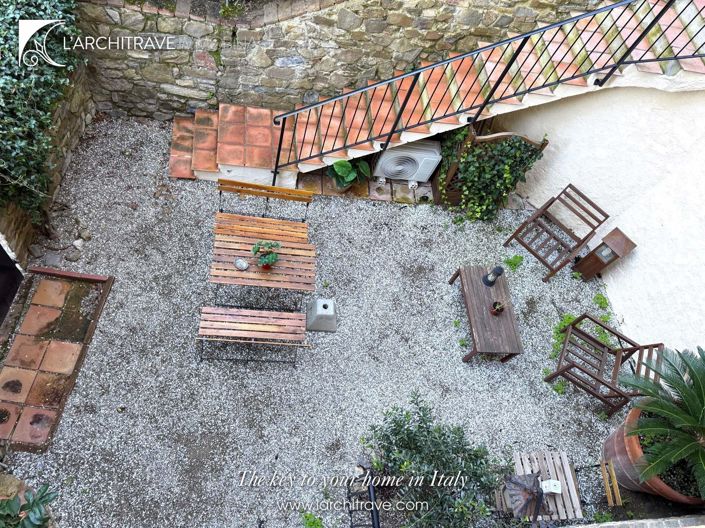 Image No.32-3 Bed House for sale