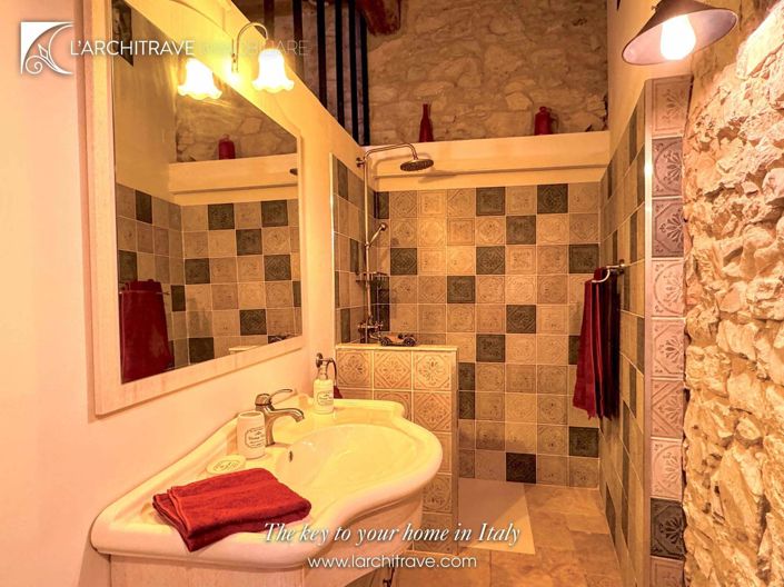 Image No.33-3 Bed House for sale