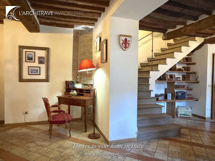 Image No.9-3 Bed House for sale