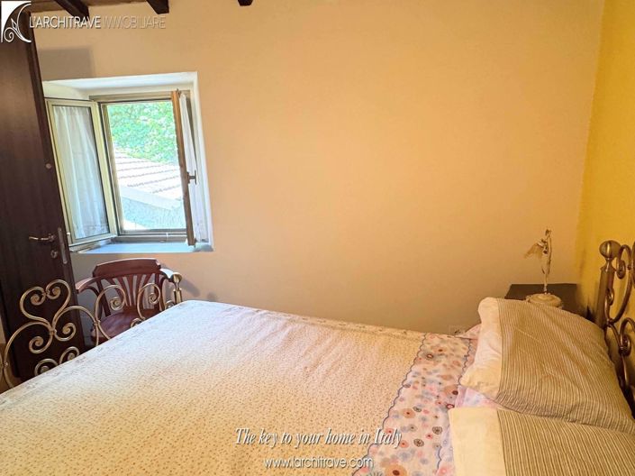 Image No.10-2 Bed House for sale