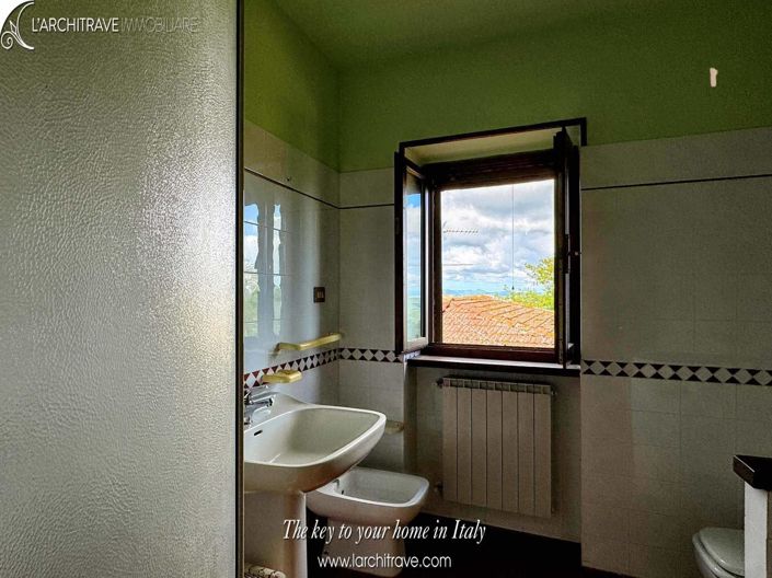 Image No.9-2 Bed House for sale