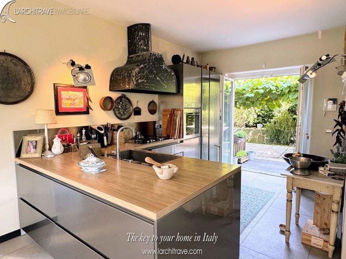 Image No.8-2 Bed Villa for sale