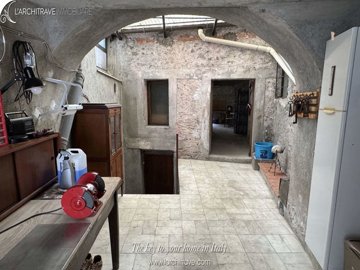 7174c4fb-6d39-5387-1a2d-2990225866a0