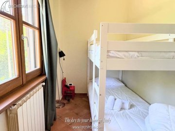 8b98162f-d1f1-ee55-9154-b5f177345f8a