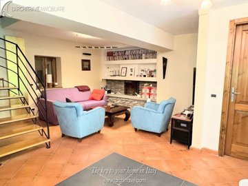 da679c25-547f-56e0-fa48-2372fdfd05eb