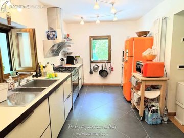 17c4a0bf-5269-de23-64bd-fa7151433905