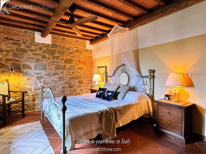 Image No.16-3 Bed House for sale