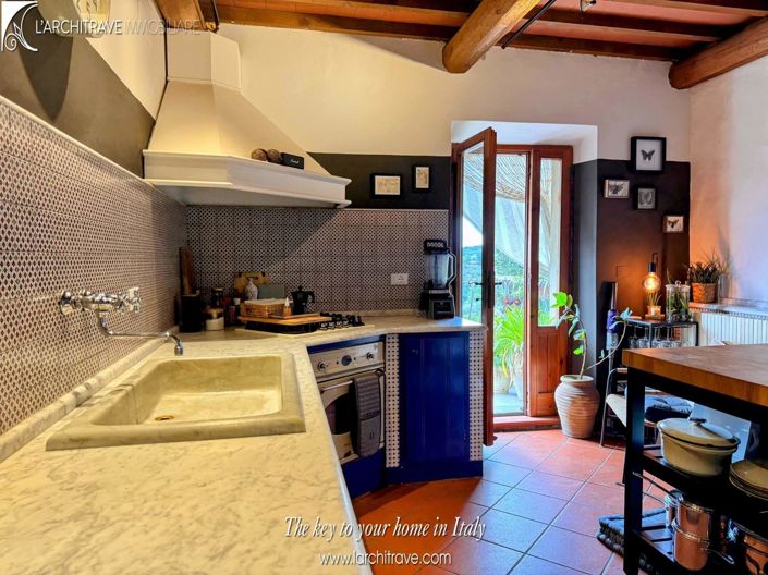 Image No.6-3 Bed House for sale