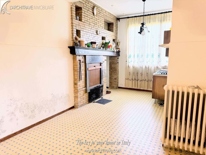 Image No.7-4 Bed House for sale