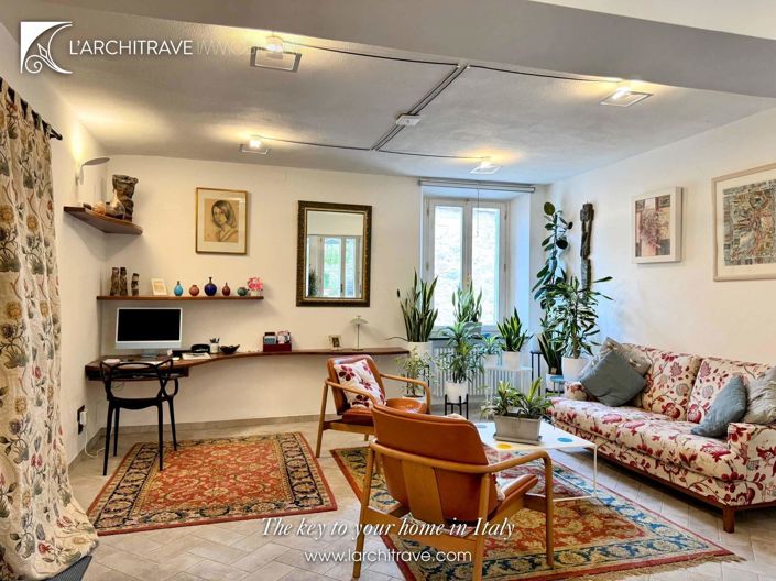 Image No.11-2 Bed House for sale