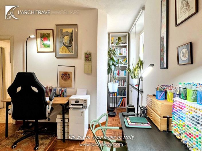 Image No.18-2 Bed House for sale