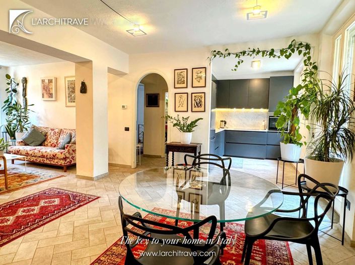 Image No.2-2 Bed House for sale