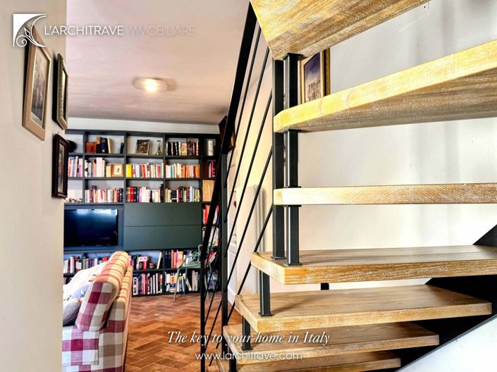 Image No.20-2 Bed House for sale