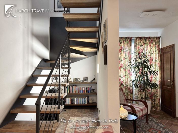 Image No.24-2 Bed House for sale