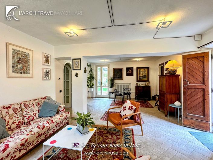 Image No.7-2 Bed House for sale