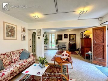 2240fb6f-e2a2-79c9-c345-65969734ad6b