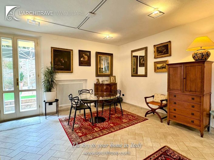 Image No.9-2 Bed House for sale