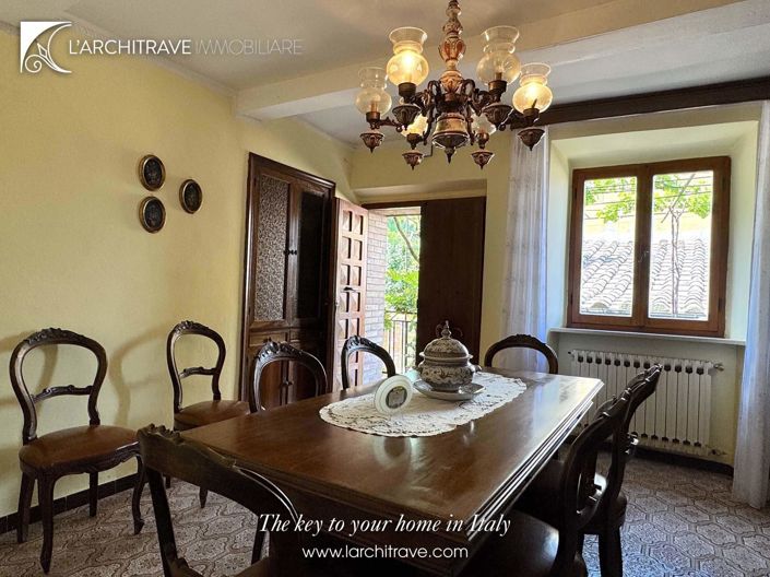 Image No.10-3 Bed House for sale