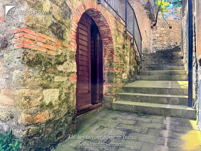 Image No.26-3 Bed House for sale