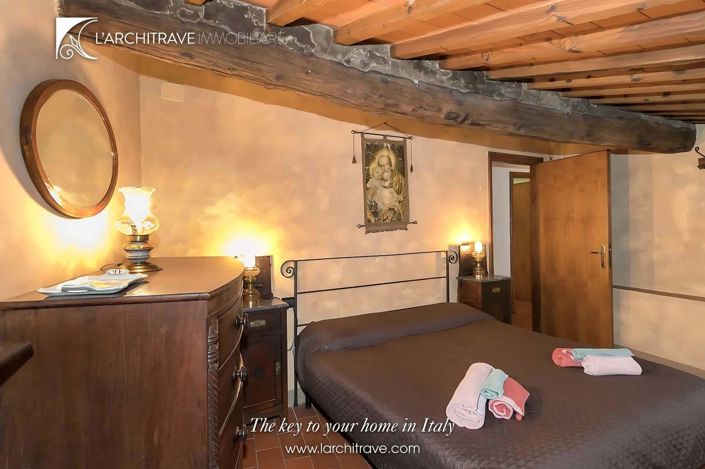 Image No.12-2 Bed House for sale