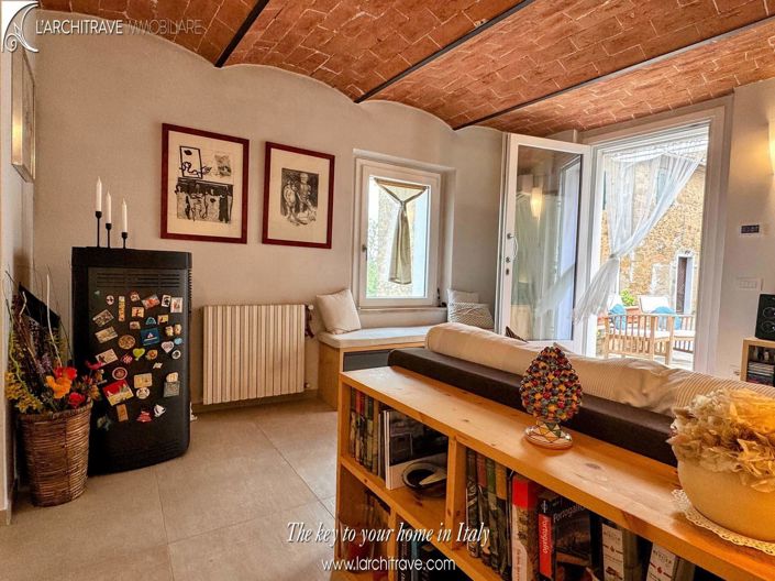 Image No.12-2 Bed House for sale