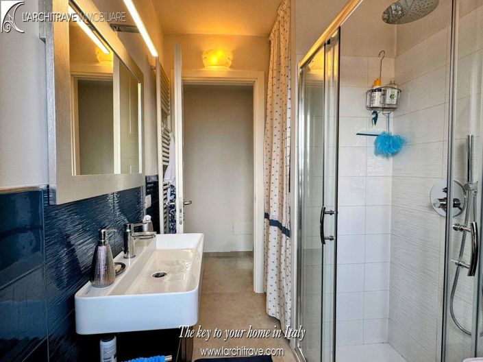 Image No.9-2 Bed House for sale