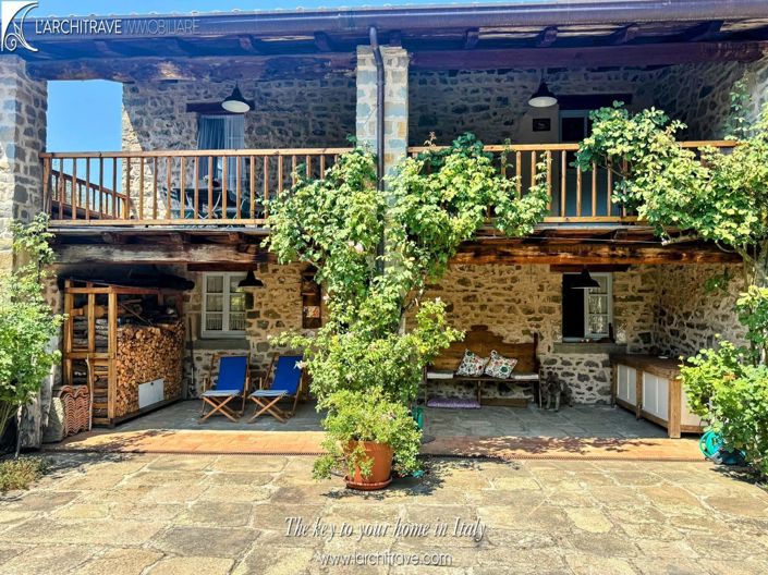 Image No.1-3 Bed House for sale