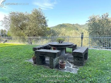 6f93e894-b4d7-3ab8-7c76-b2939551de68