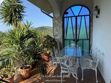 523cc4df-6747-c34b-d5c6-196cfa254e76