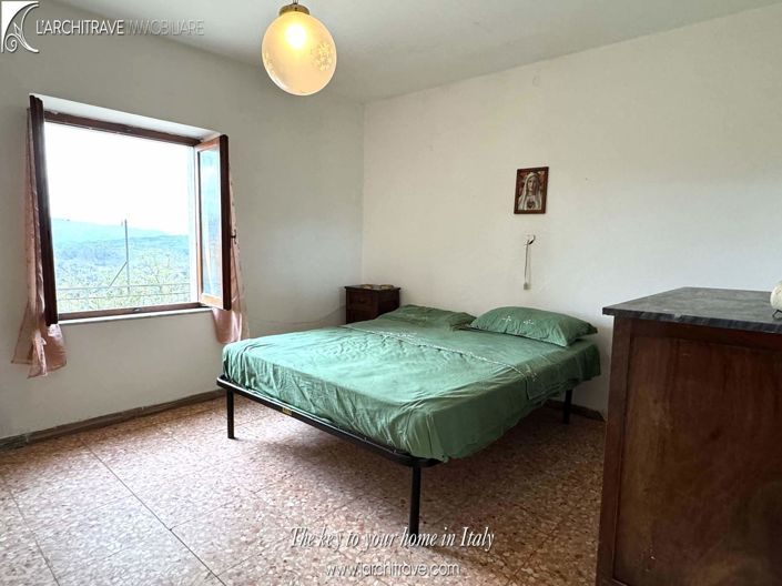 Image No.4-2 Bed House for sale