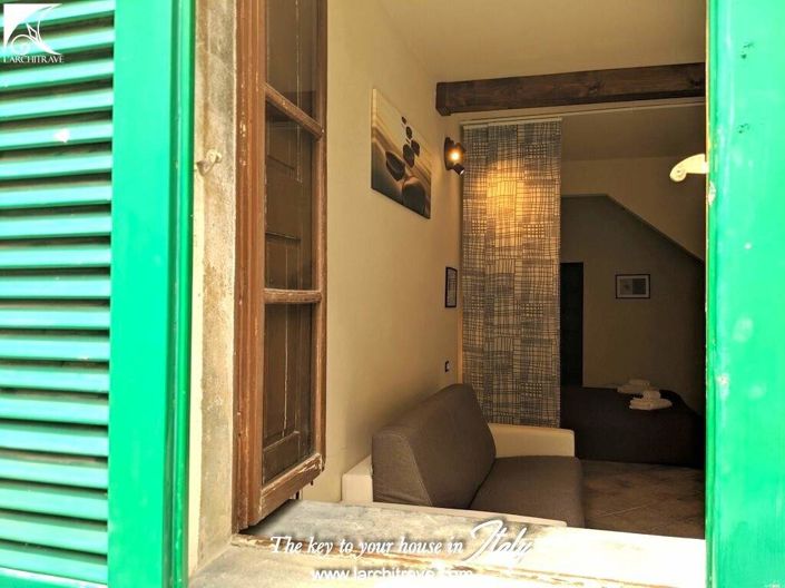 Image No.2-1 Bed House for sale