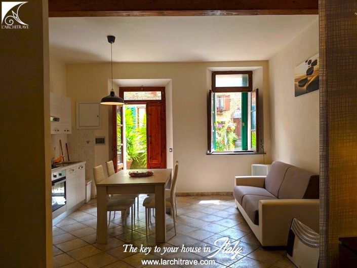 Image No.5-1 Bed House for sale