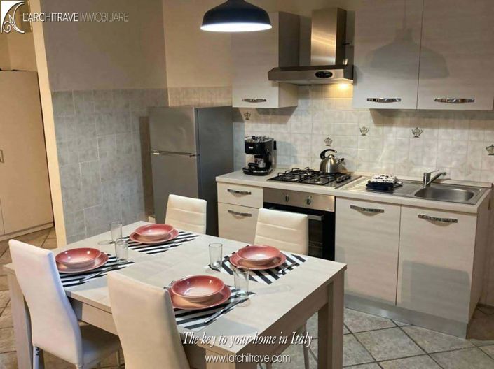 Image No.8-1 Bed House for sale