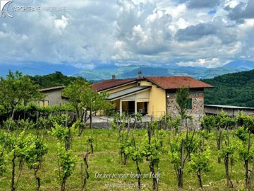 1 - Aulla, House