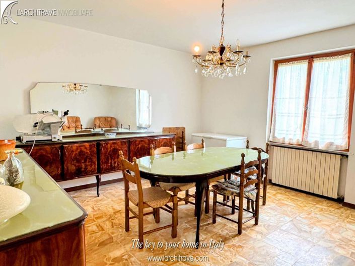 Image No.9-3 Bed House for sale