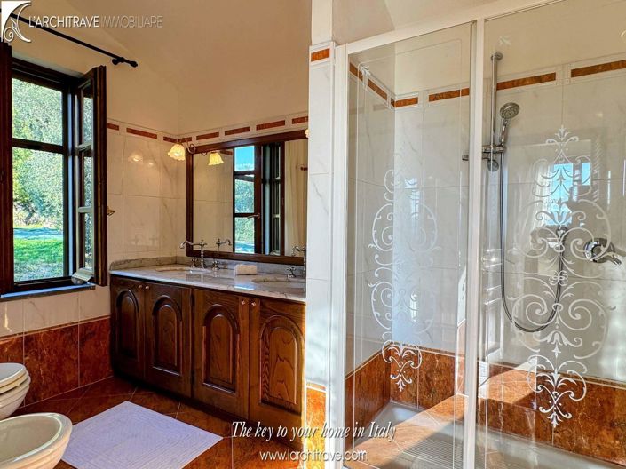 Image No.11-3 Bed Villa for sale