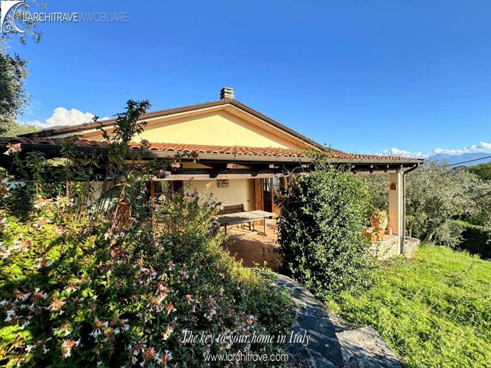 Image No.17-3 Bed Villa for sale