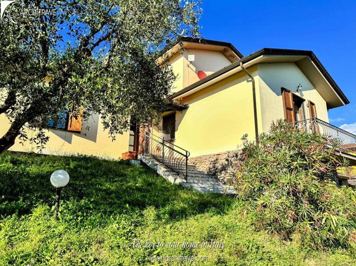 Image No.6-3 Bed Villa for sale