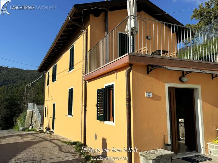 Image No.1-Maison de 3 chambres à vendre à Fivizzano