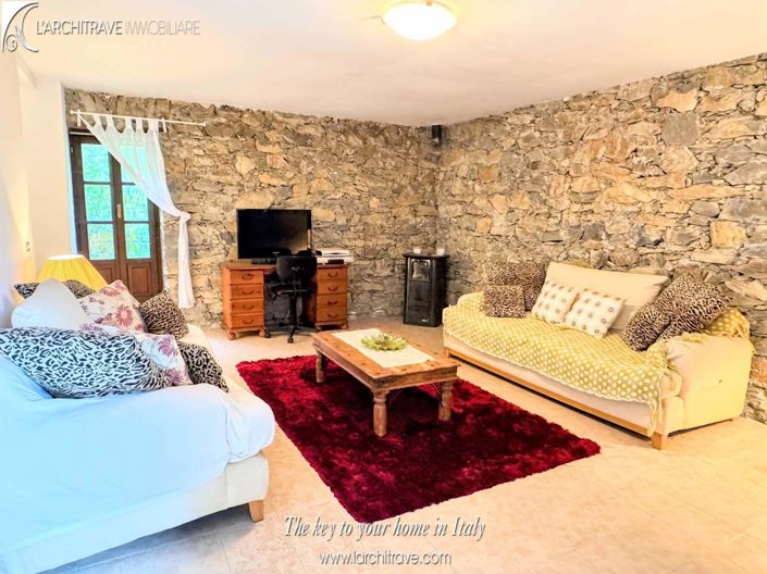 Image No.4-2 Bed House for sale